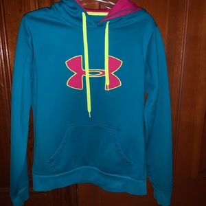 Under Armour Sweatshirt - Medium